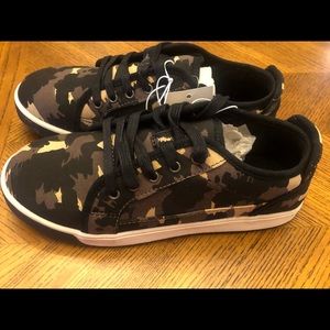 NWT Cat & Jack sneakers